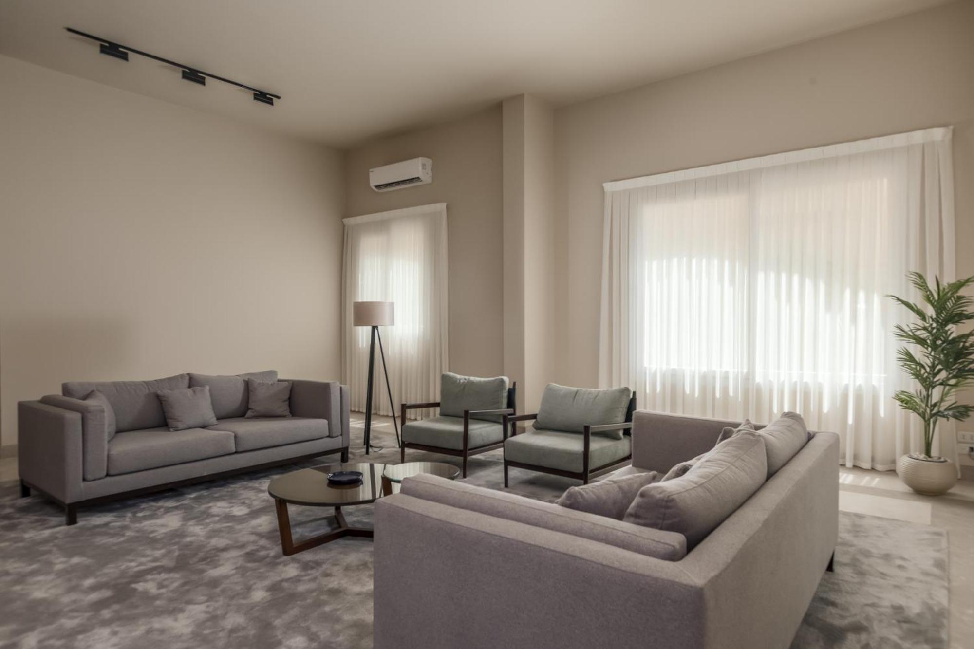 Livingville The Two-Fifty Kaherah Luaran gambar