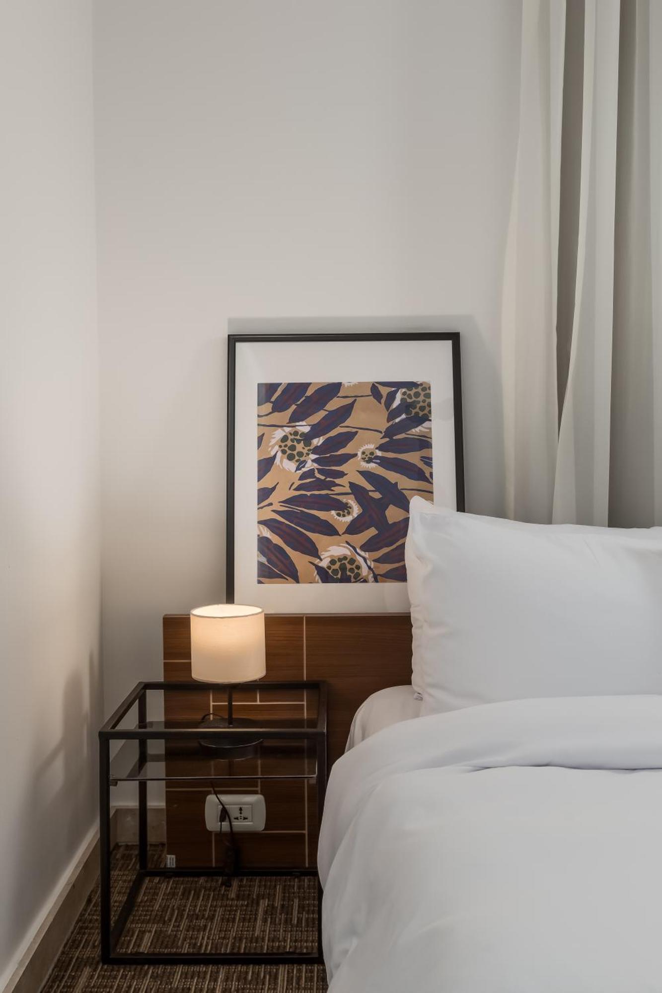 Livingville The Two-Fifty Kaherah Luaran gambar