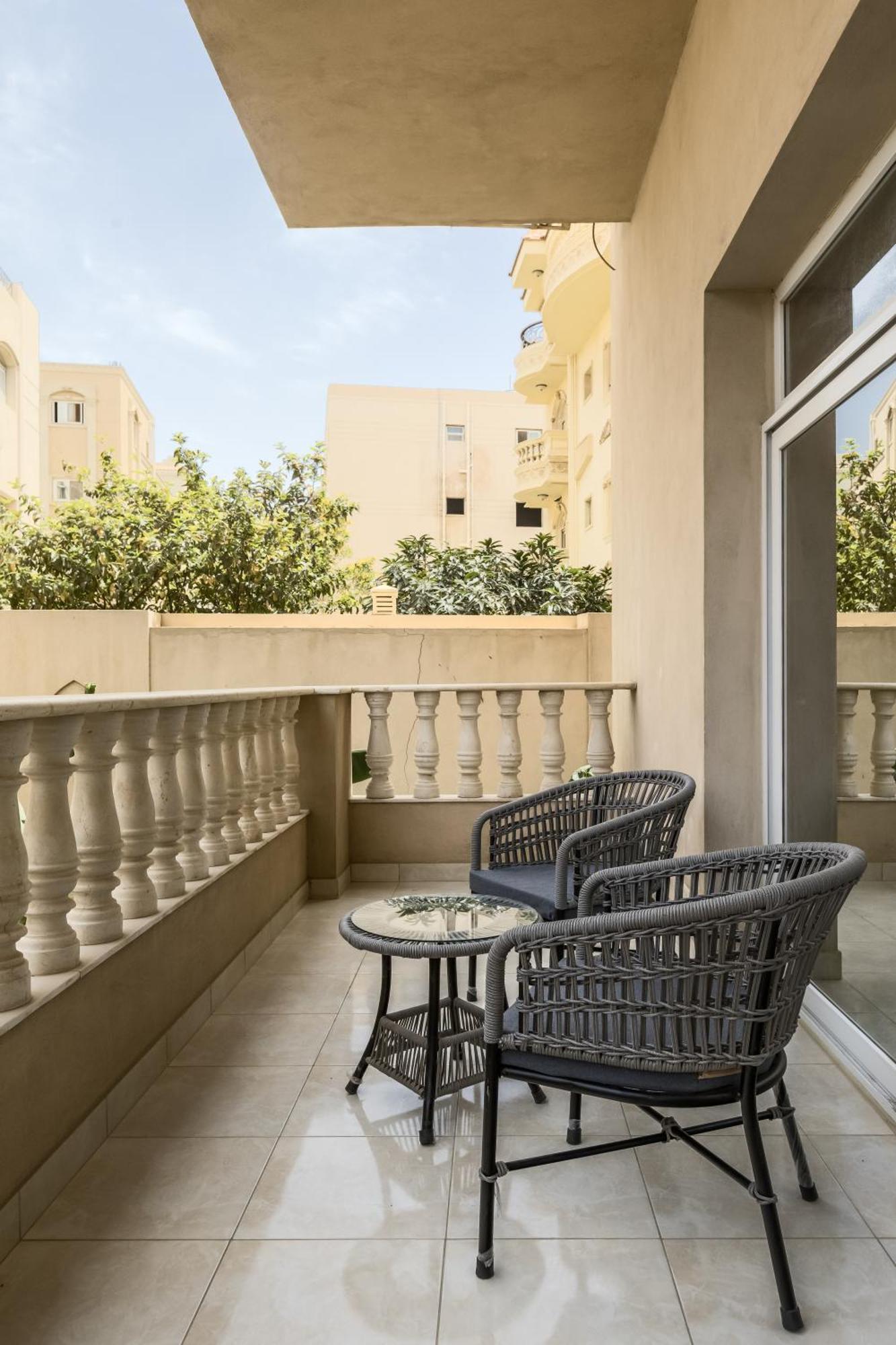 Livingville The Two-Fifty Kaherah Luaran gambar